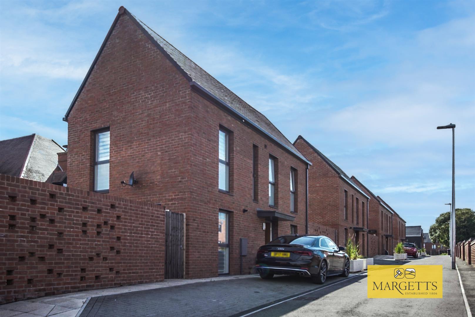Gresley Close, Stratford-upon-Avon 3